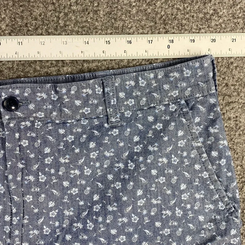 IZOD Saltwater Stretch Chino Shorts Mens 38 Coral Pink Blue Floral Bundle 2 Pack